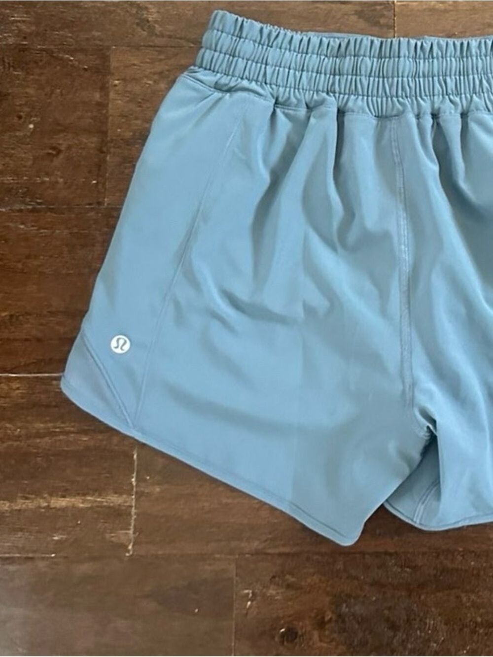Lululemon Hotty Hot High-Rise Lined
Short 4" size 6 NWT - Picture 10 of 11